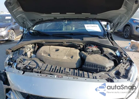 2017 Volvo S60 T5 Dynamic z USA, uszkodzony, nr VIN YV126MFL9H2425498